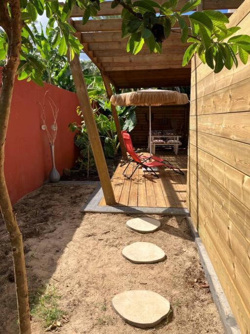 Kazacoco Bungalow A 5 Min A Pieds Du Lagon La Saline Le Bains Kültér fotó